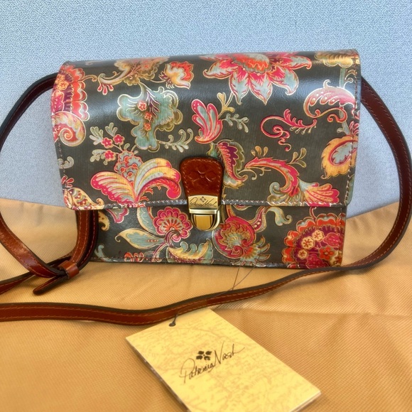 Patricia Nash Handbags - NWT Patricia Nash Leather Locri Crossbody- Vintage Italian Floral Paisley